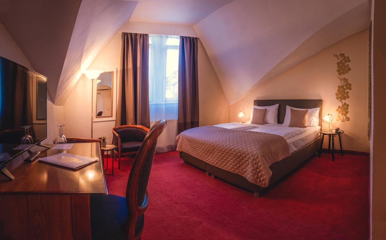 Grand Hotel Bellevue - Adults Only Merano Esterno foto