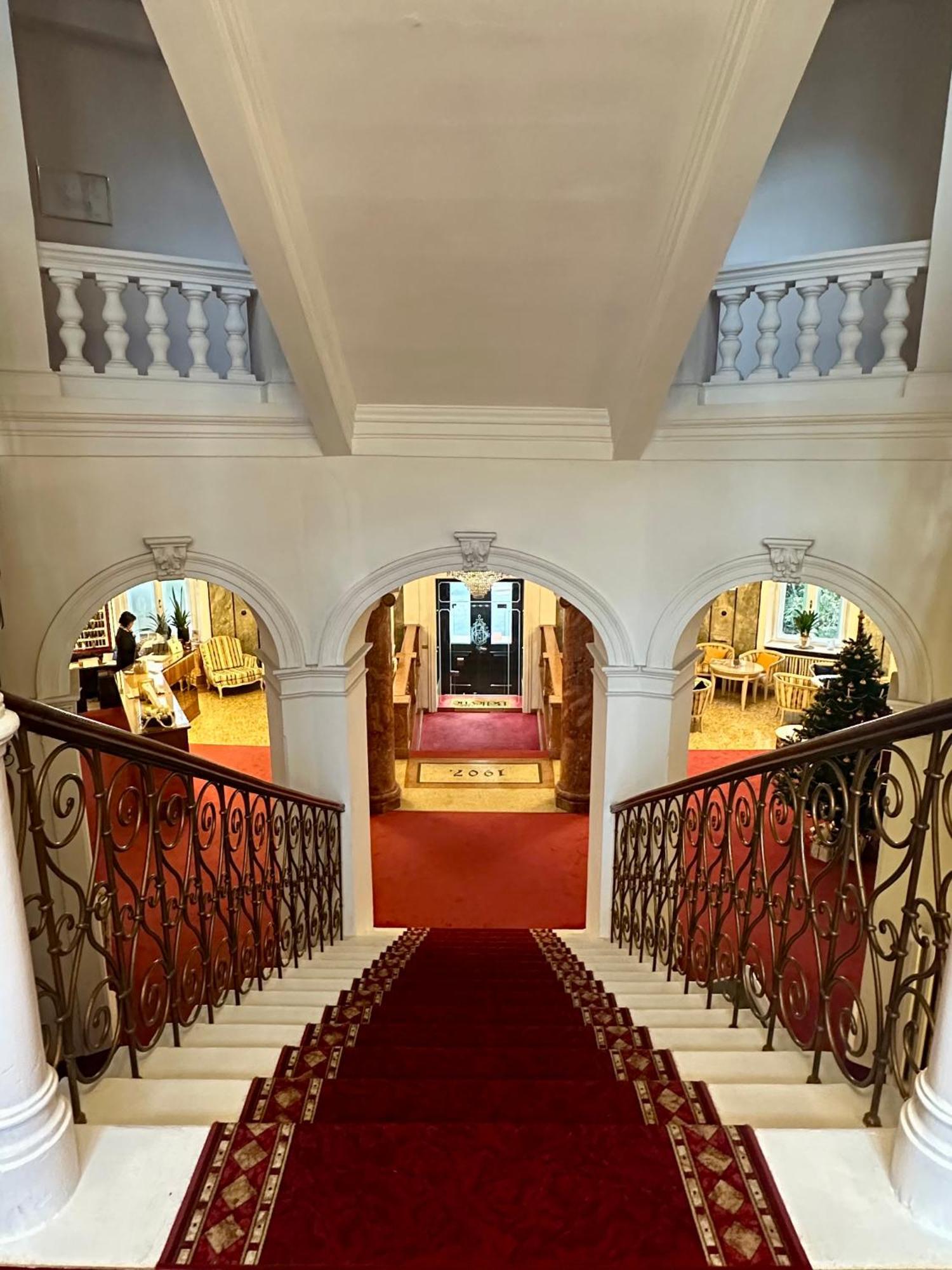 Grand Hotel Bellevue - Adults Only Merano Esterno foto