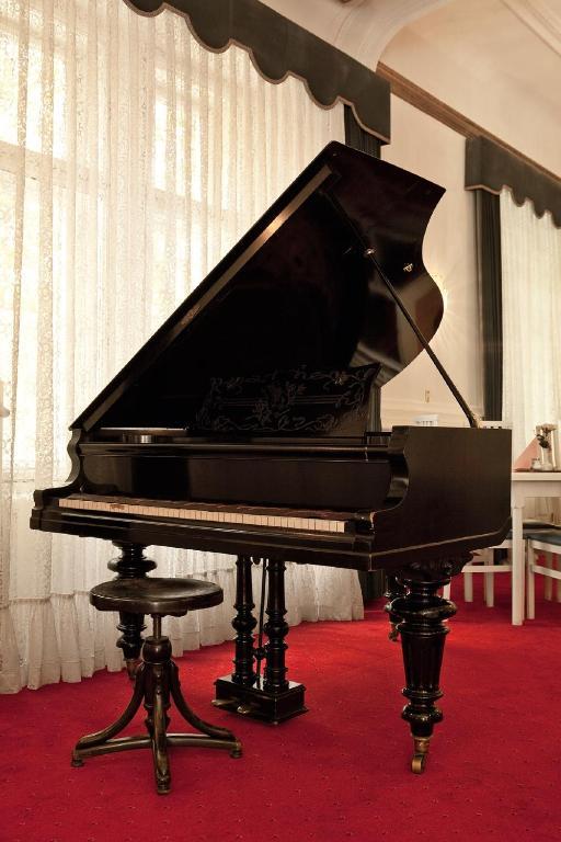 Grand Hotel Bellevue - Adults Only Merano Esterno foto