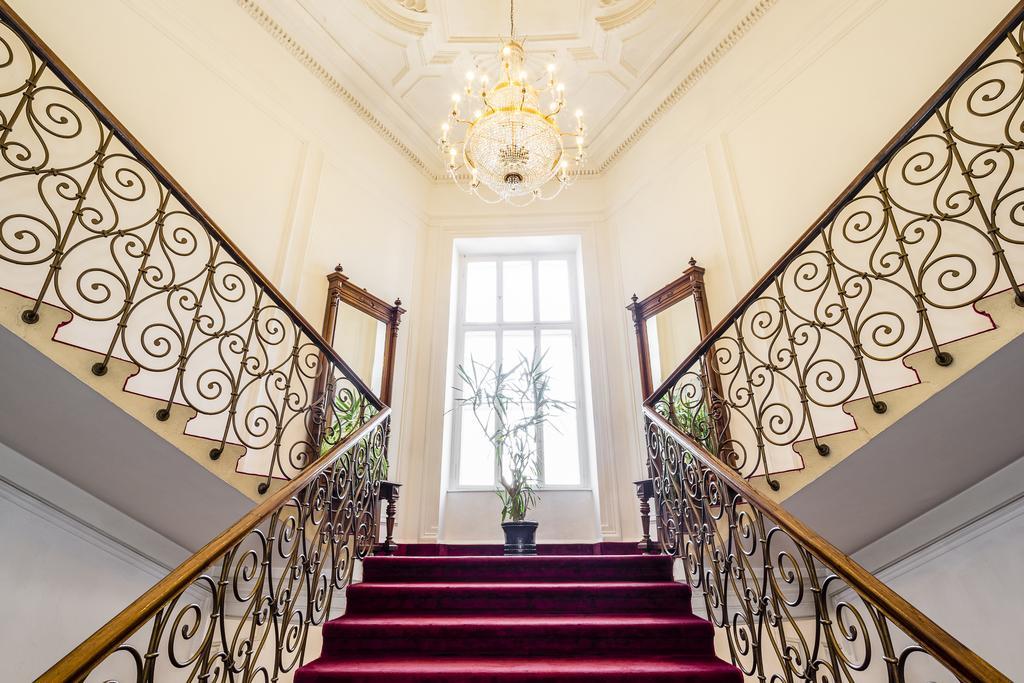 Grand Hotel Bellevue - Adults Only Merano Esterno foto