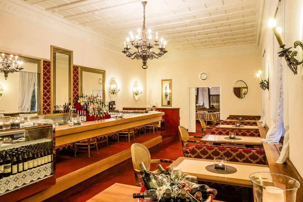 Grand Hotel Bellevue - Adults Only Merano Esterno foto