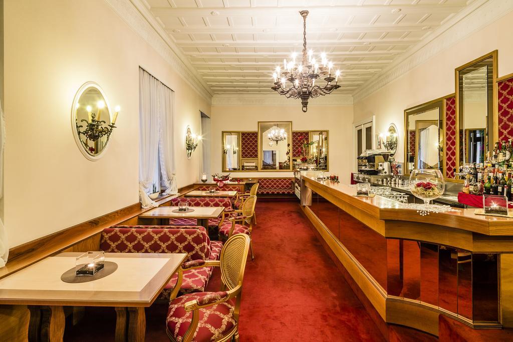 Grand Hotel Bellevue - Adults Only Merano Esterno foto