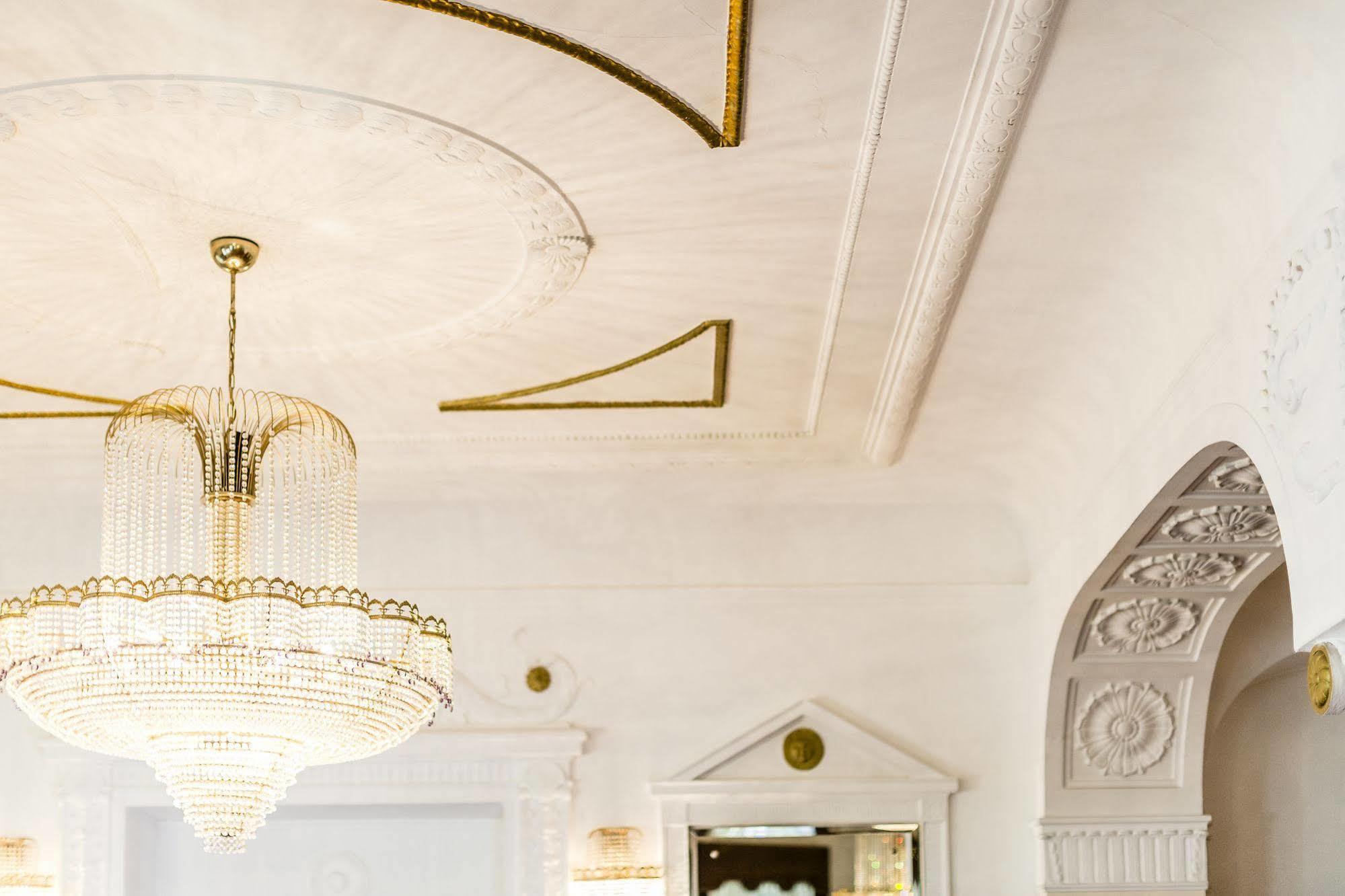 Grand Hotel Bellevue - Adults Only Merano Esterno foto